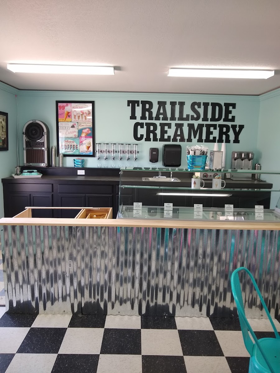 Trailside Creamery and Pizza