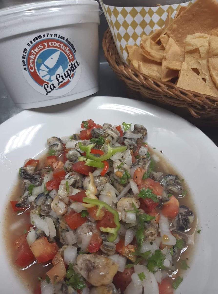 Ceviches y Cockteles La Lupita