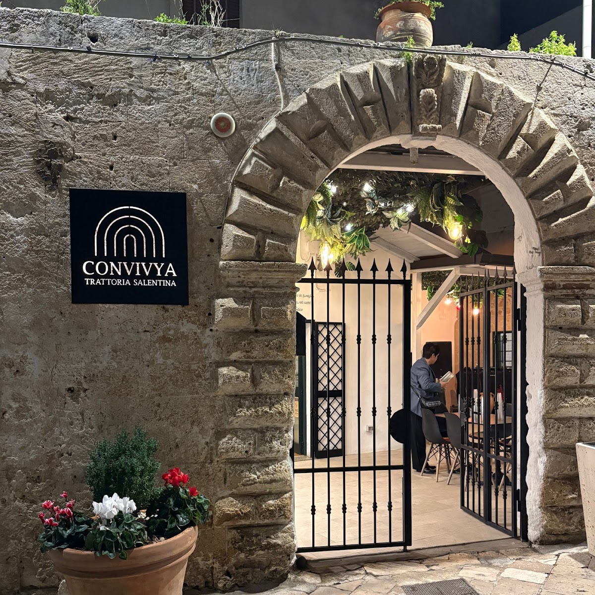Convivya Trattoria & Cocktail Bar