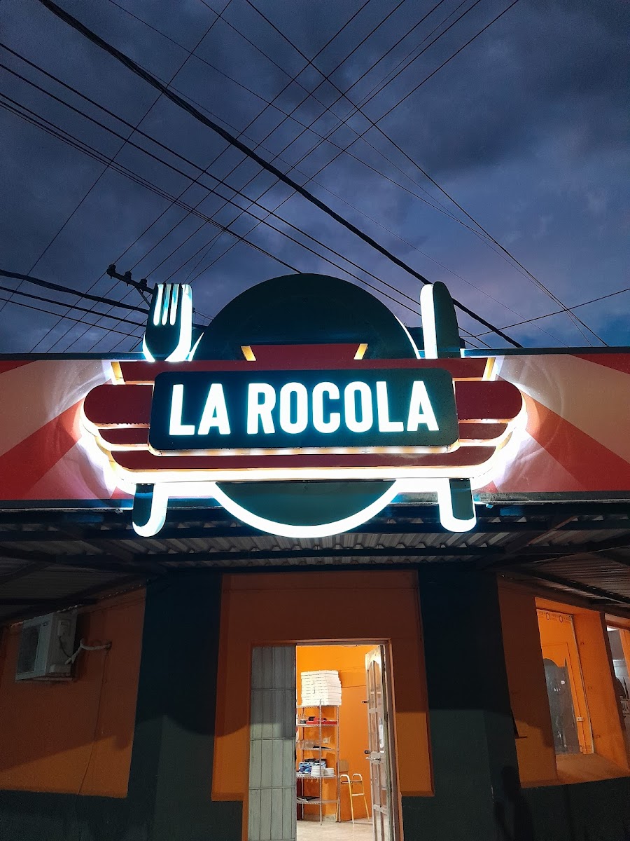 LA ROCOLA PIZZERIA