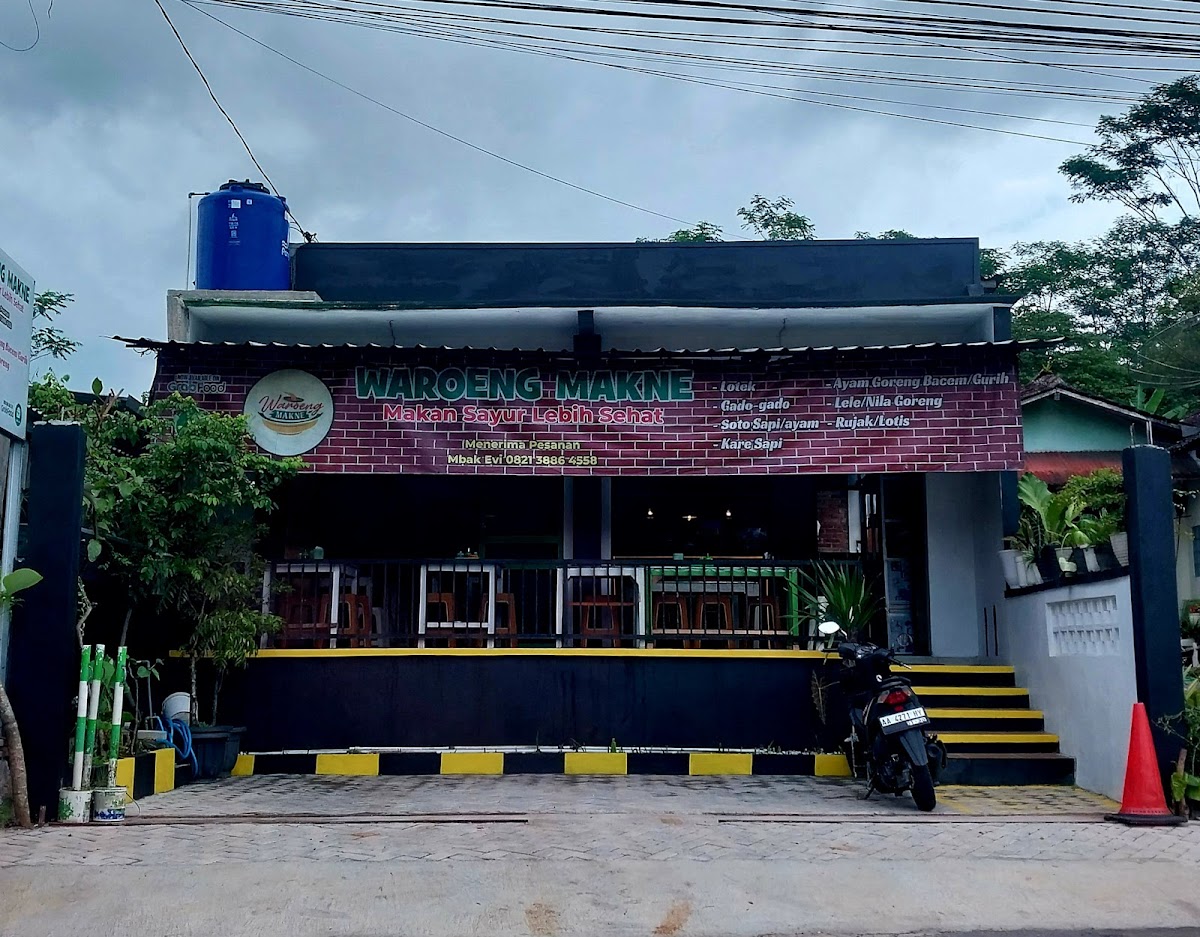 Warung Makne
