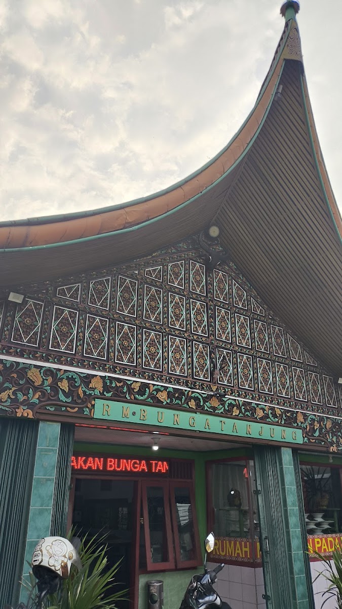 Rumah Makan Bunga Tanjung