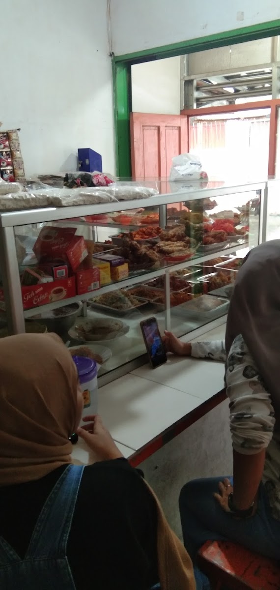 WARTEG AMELYA BAHARI