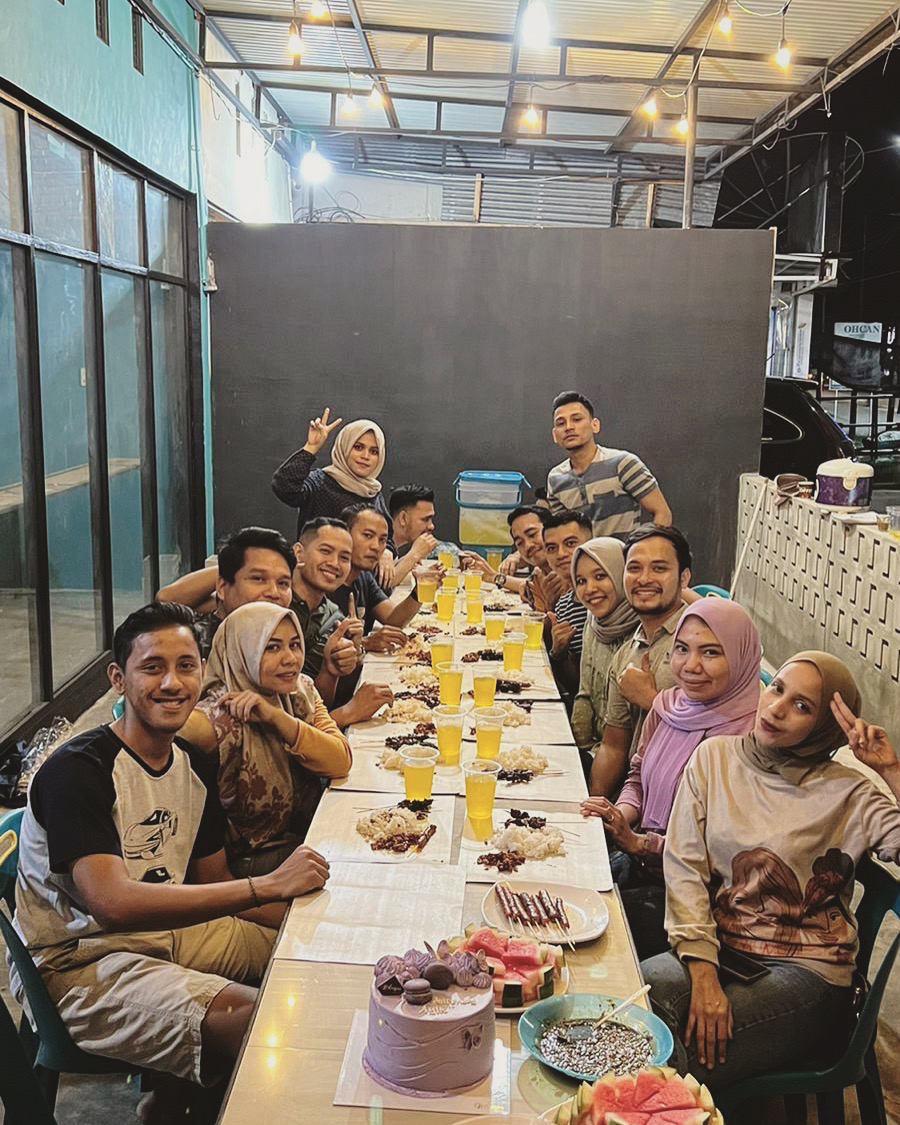 KOPI SAJI DAN DIANS BAKERY