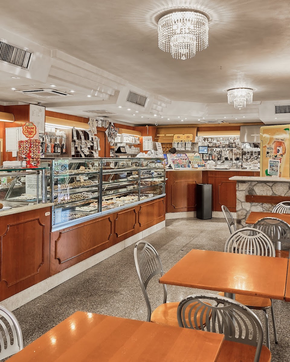 Bar Gelateria Cavalieri