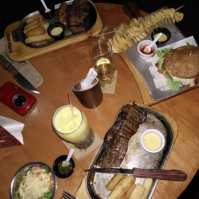 Carne Asada Y Hamburgesa