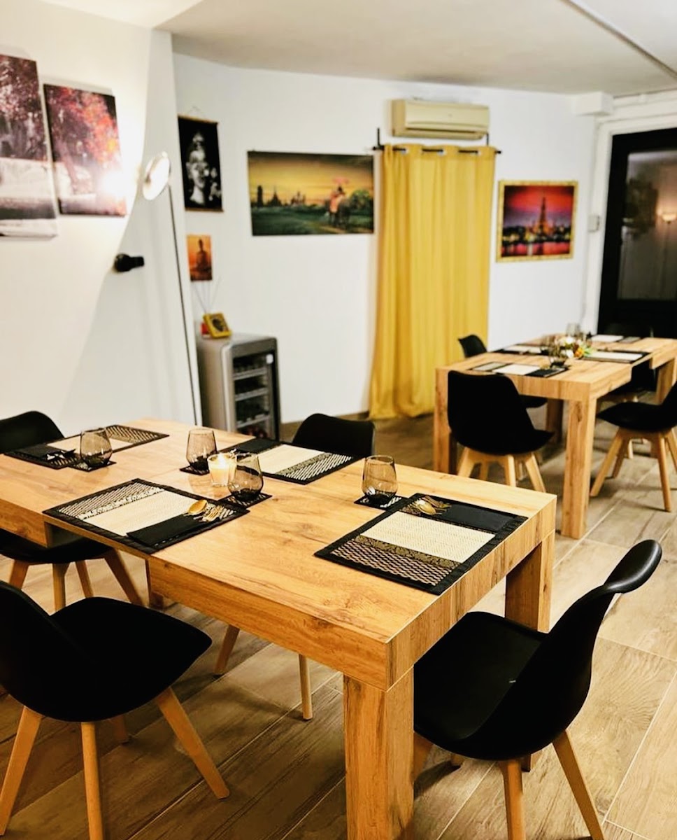 Baan Kwang Home Restaurant