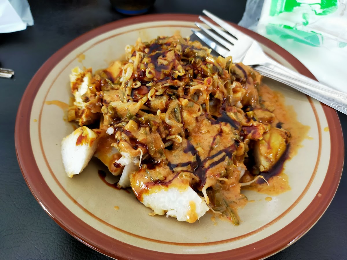 Kupat Tahu Nineung
