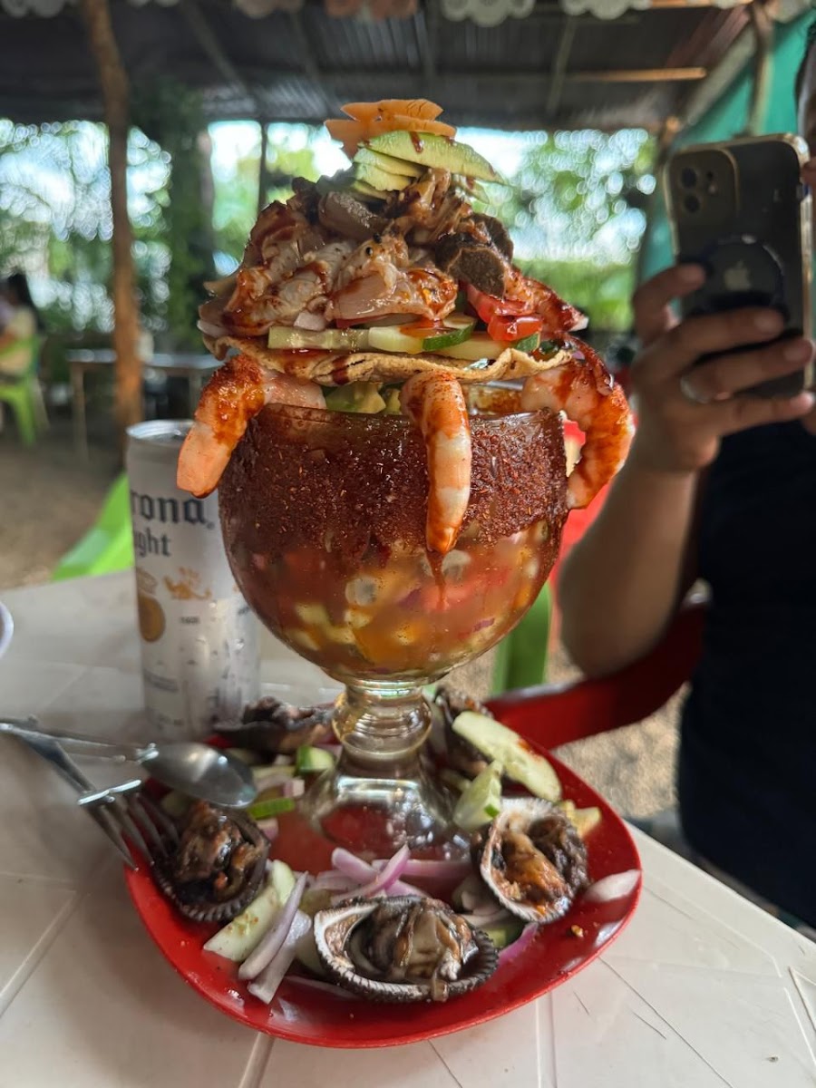 Mariscos El Caballo