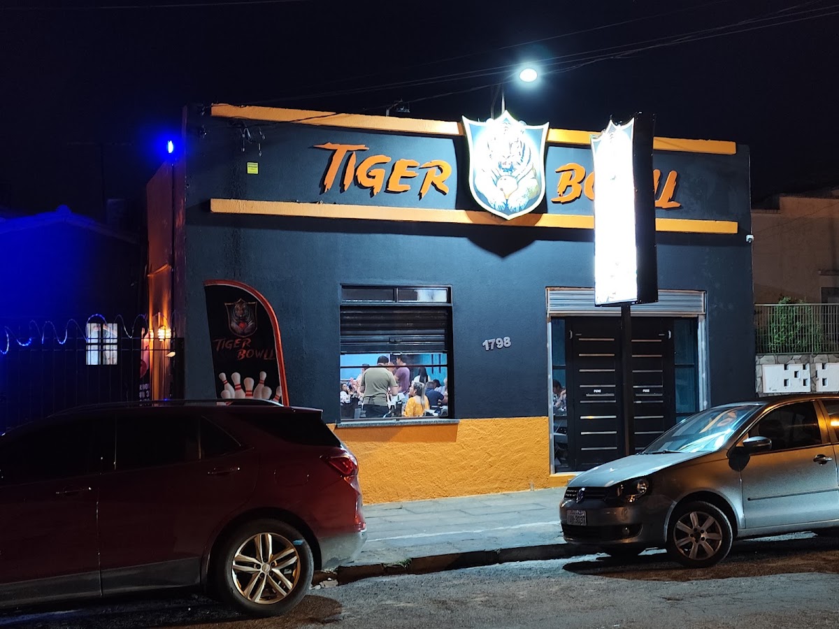 Tiger Bowll