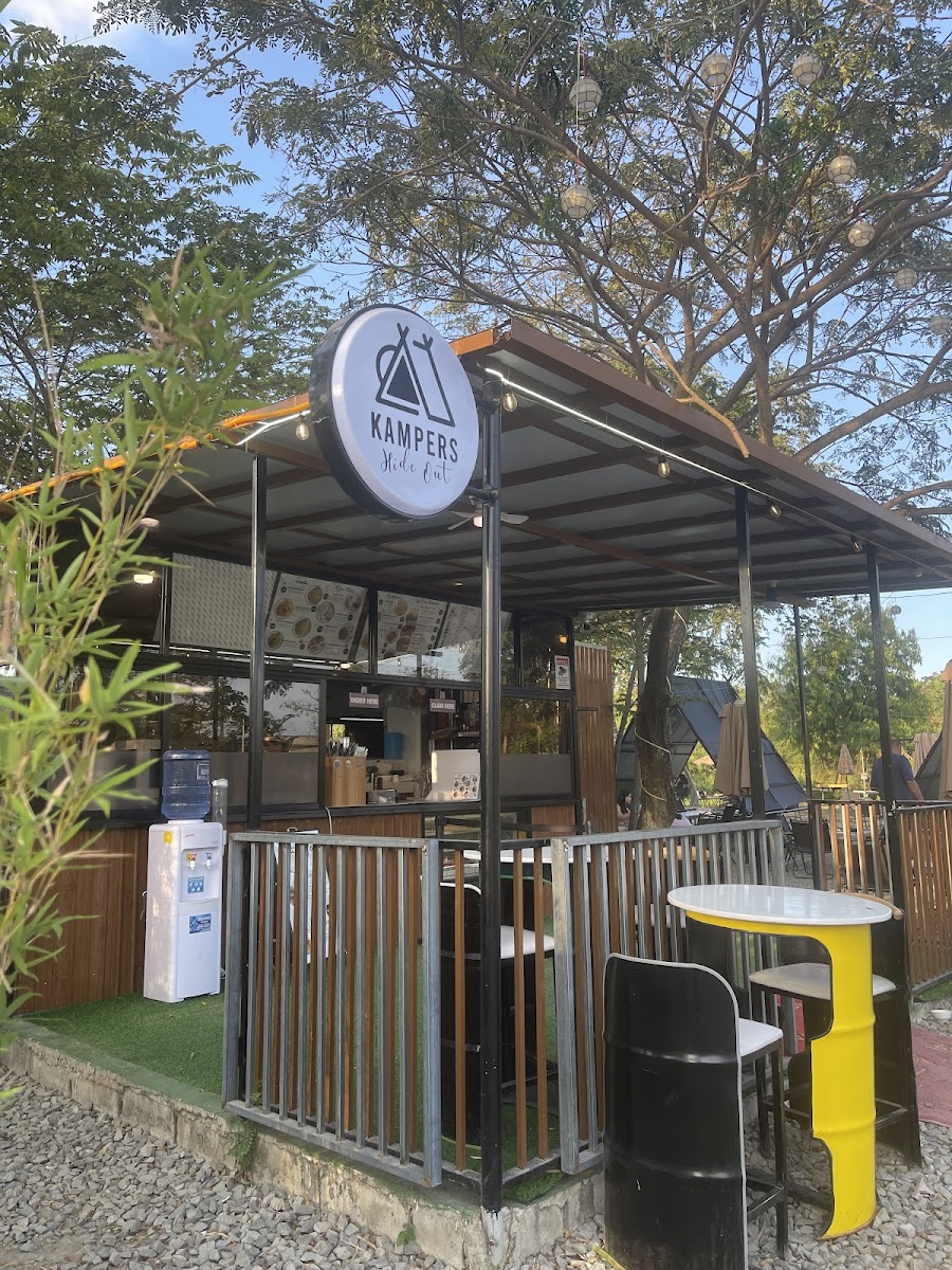 Kamper’s Hide Out Café