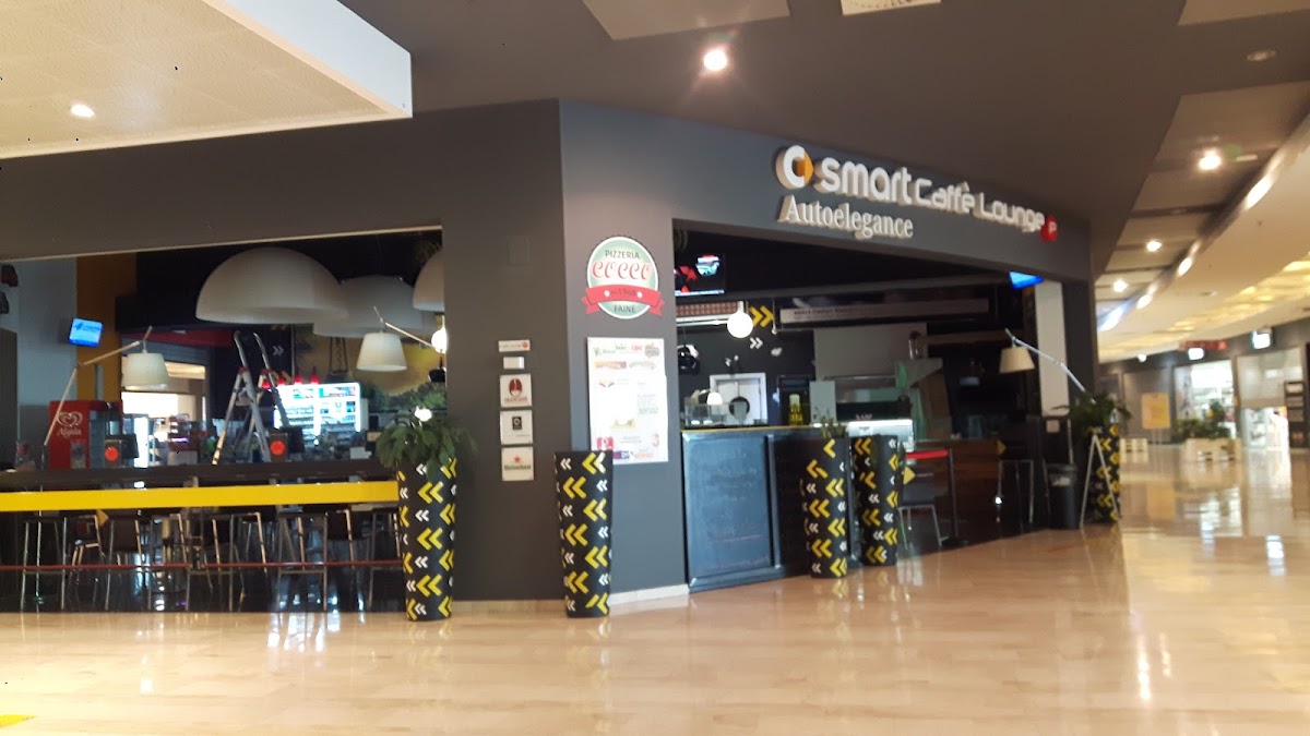 Smart Caffe' Lounge P
