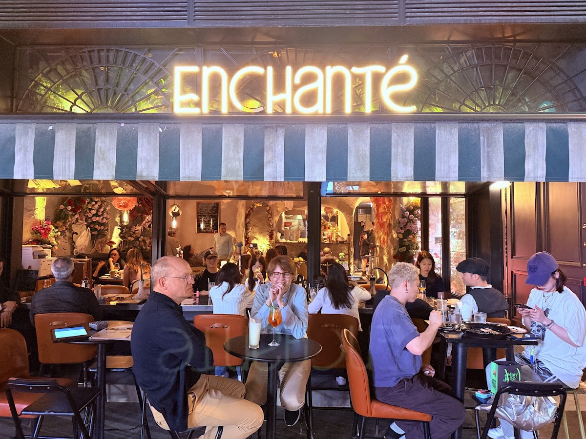 Enchanté