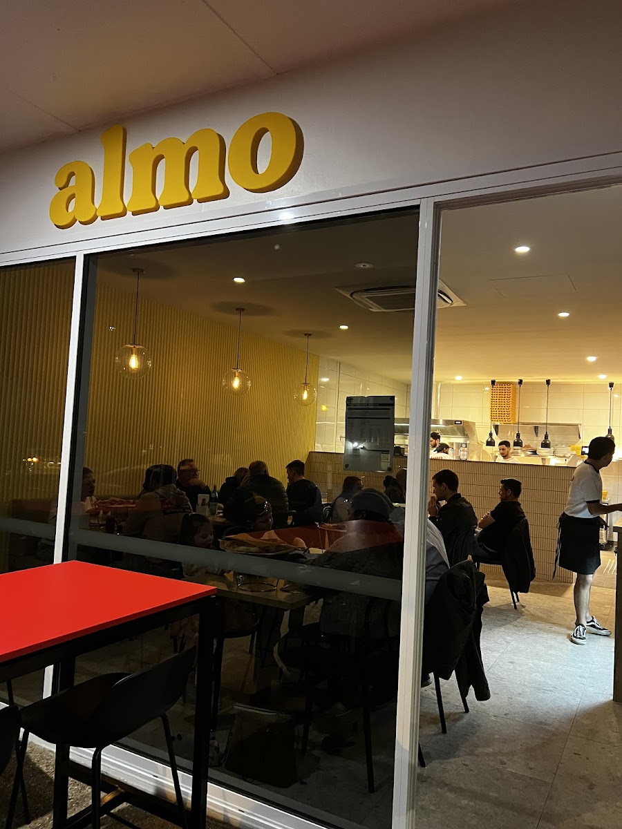 ALMO Pizza