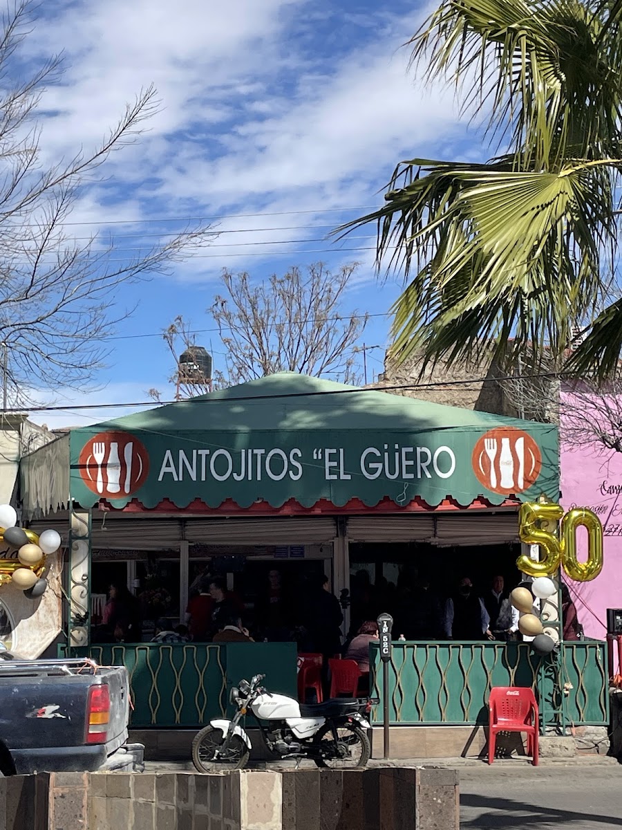 Antojitos El Güero