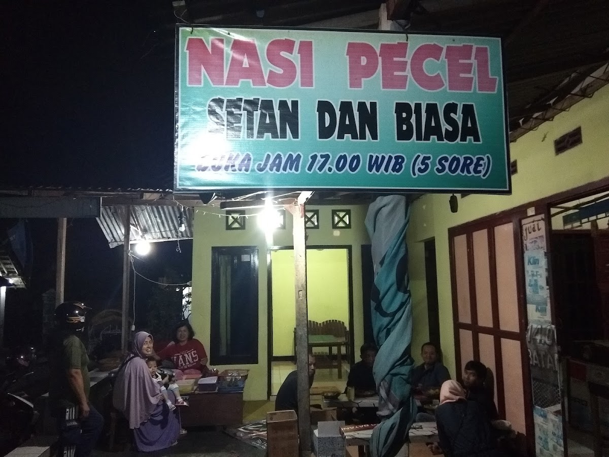 Pecel Biasa & Setan