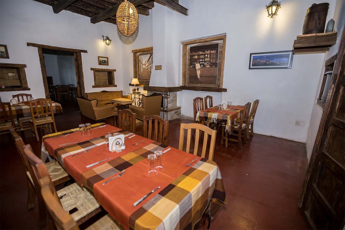 Restaurante Los Adobes