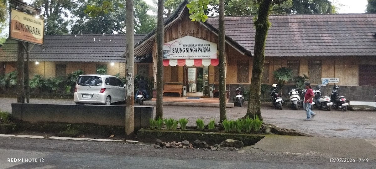 Restoran Saung Singaparna 1