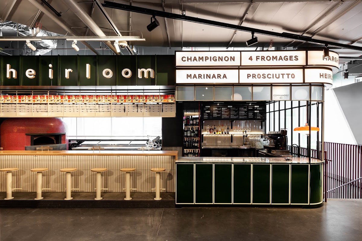 Heirloom Vin & Pizza - Le CENTRAL