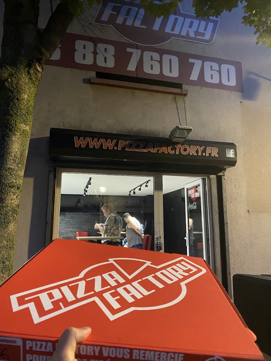 Pizza factory