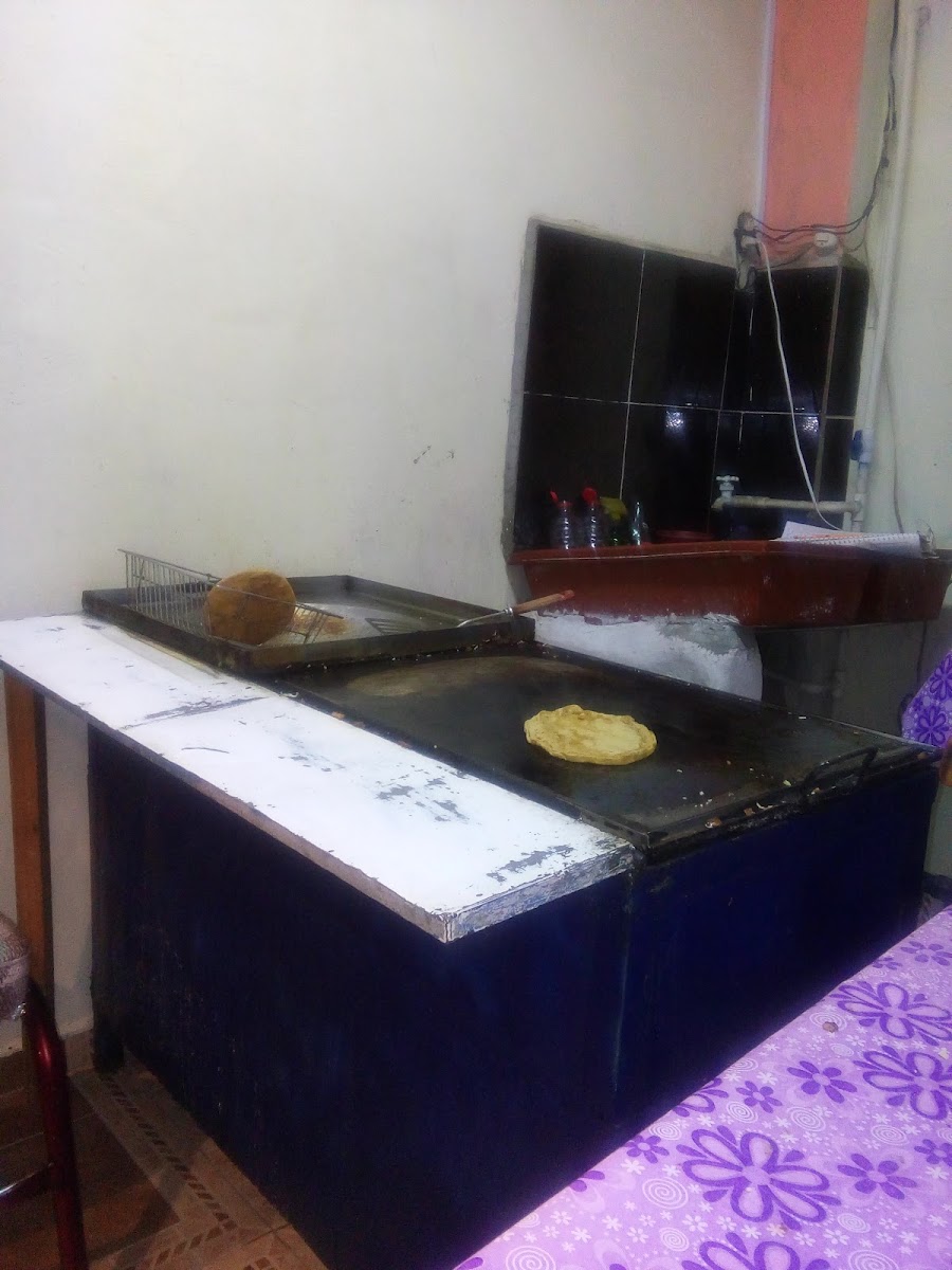 Sopes y Gorditas 'Doña Alma'