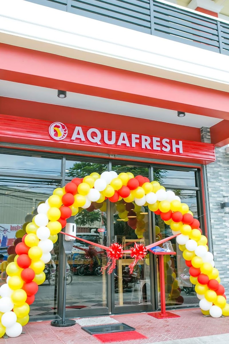 Aquafresh & Than-tan’s Lechon Station