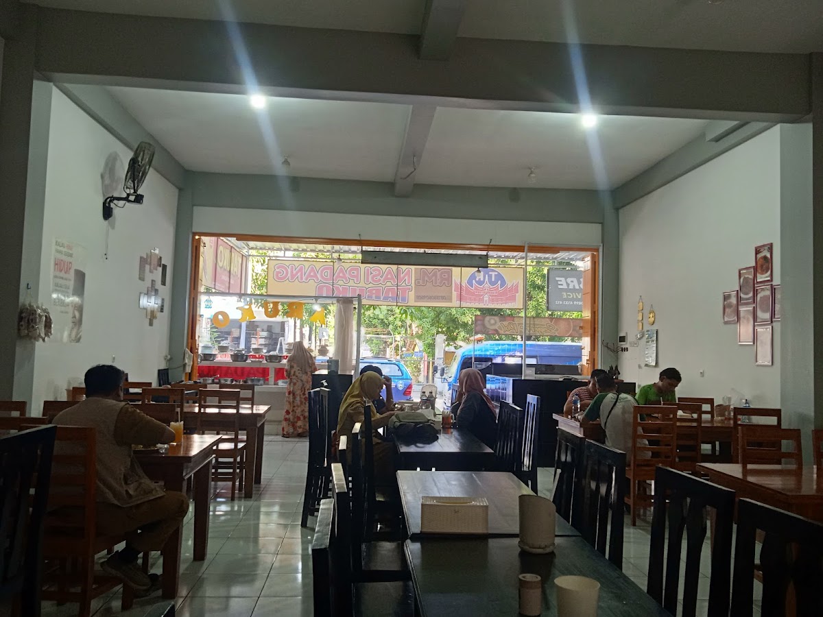 Rumah Makan Padang TARUKO 'Lamak Bana'