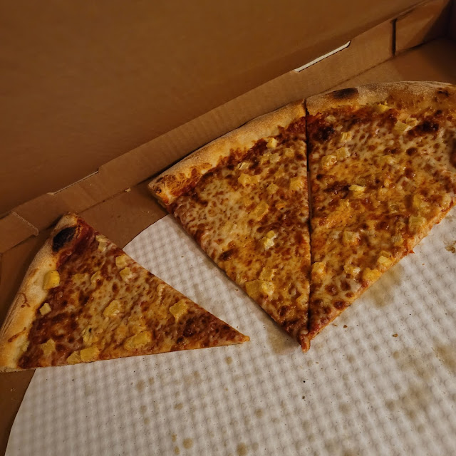 Cheese and Harsy Any Pineapple Pizza