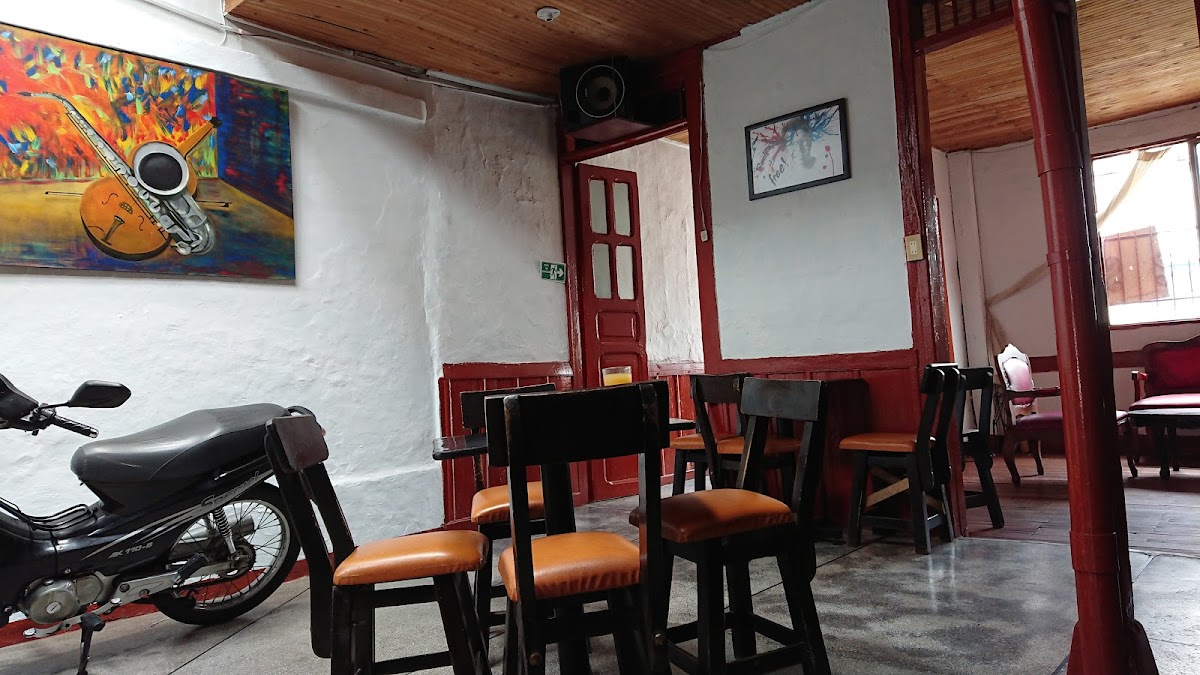 Classic Cafe Bar