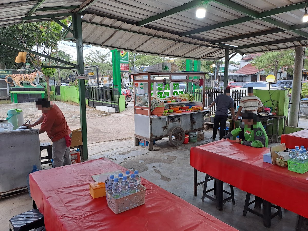 Nasi Goreng Gila (Dua Saudara) Galih & Galuh
