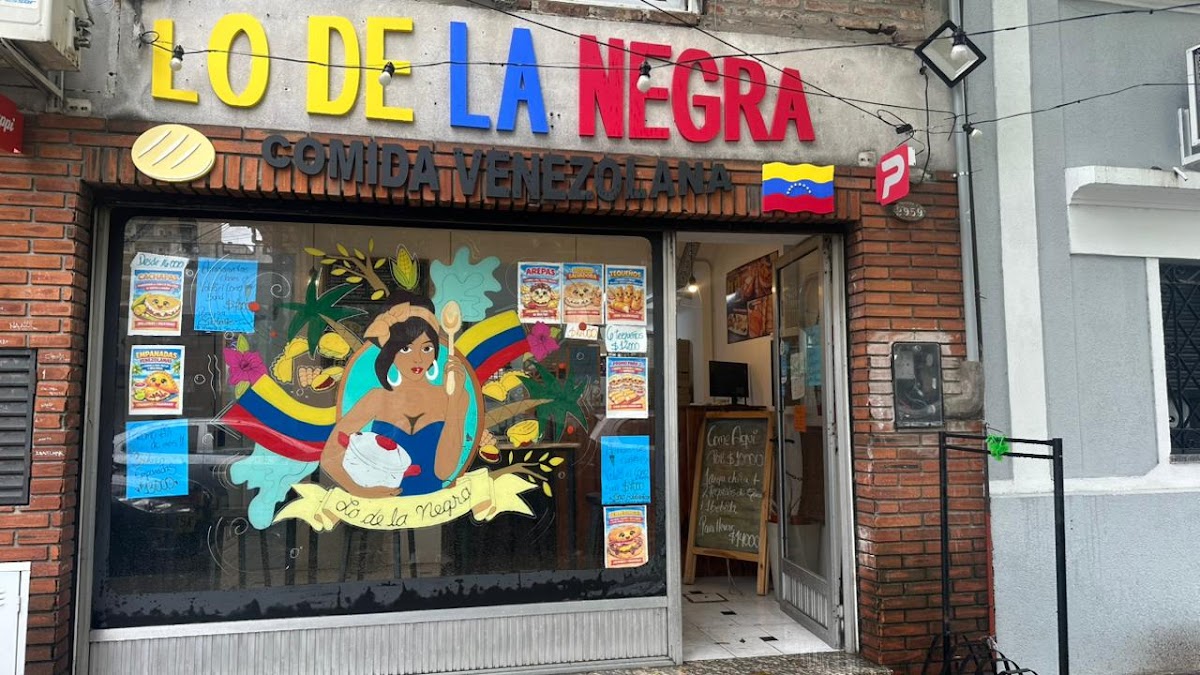 Comida venezolana AREPAS Lo de la Negra
