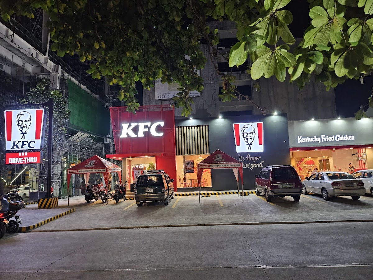 KFC Fairview Commonwealth