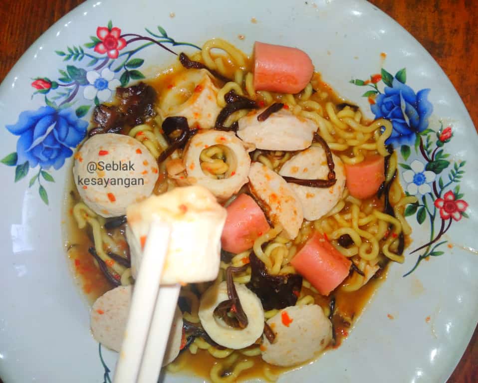 Kedai Seblak Kesayangan