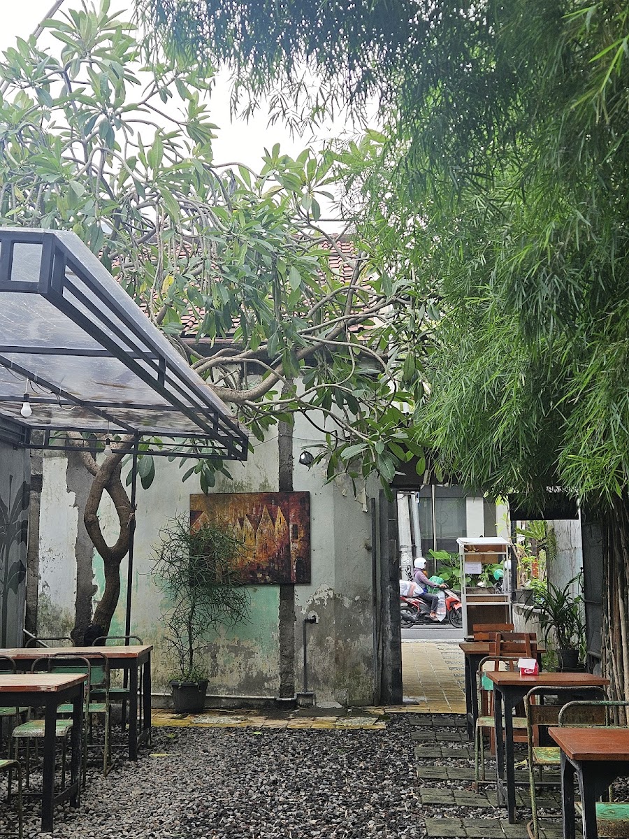 Warung Tut Taya