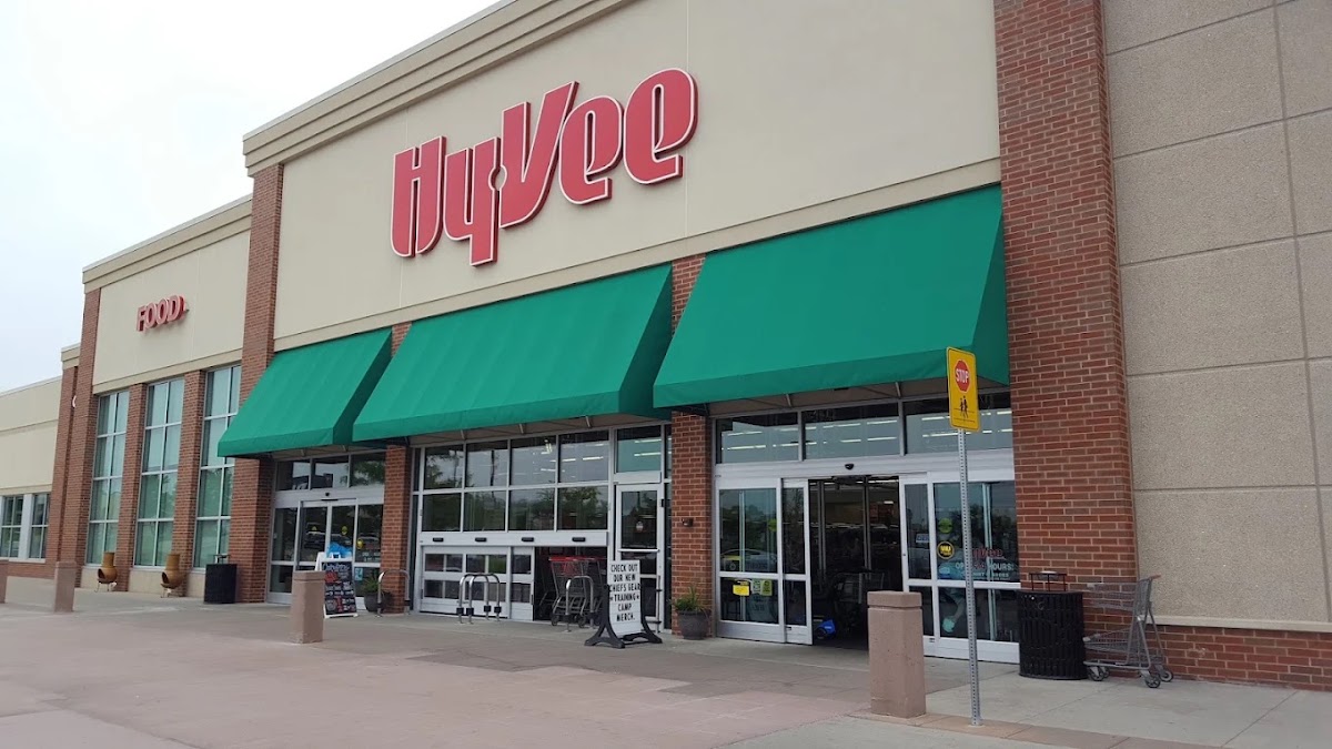 Hy-Vee Grocery Store