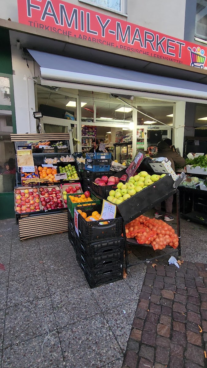 Family Market