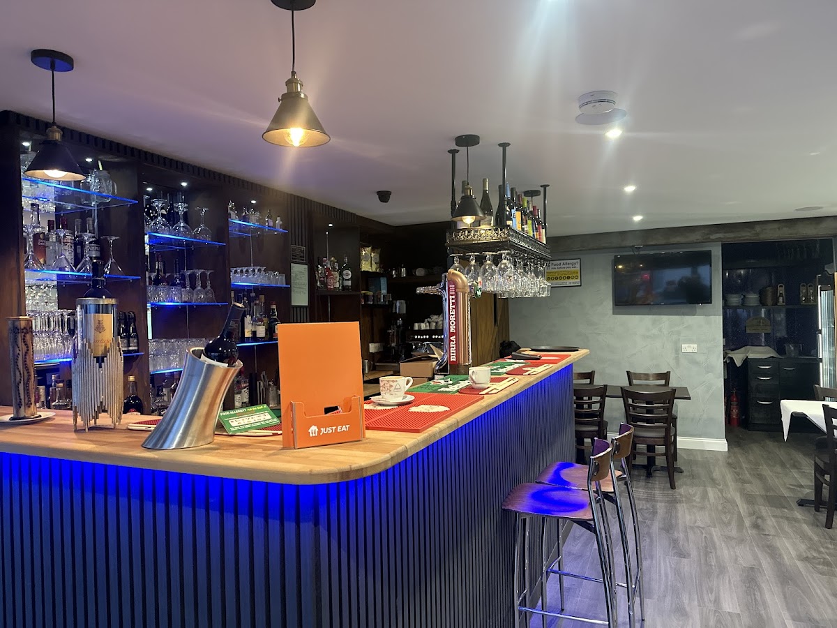 Viva La World Restaurant, Kent