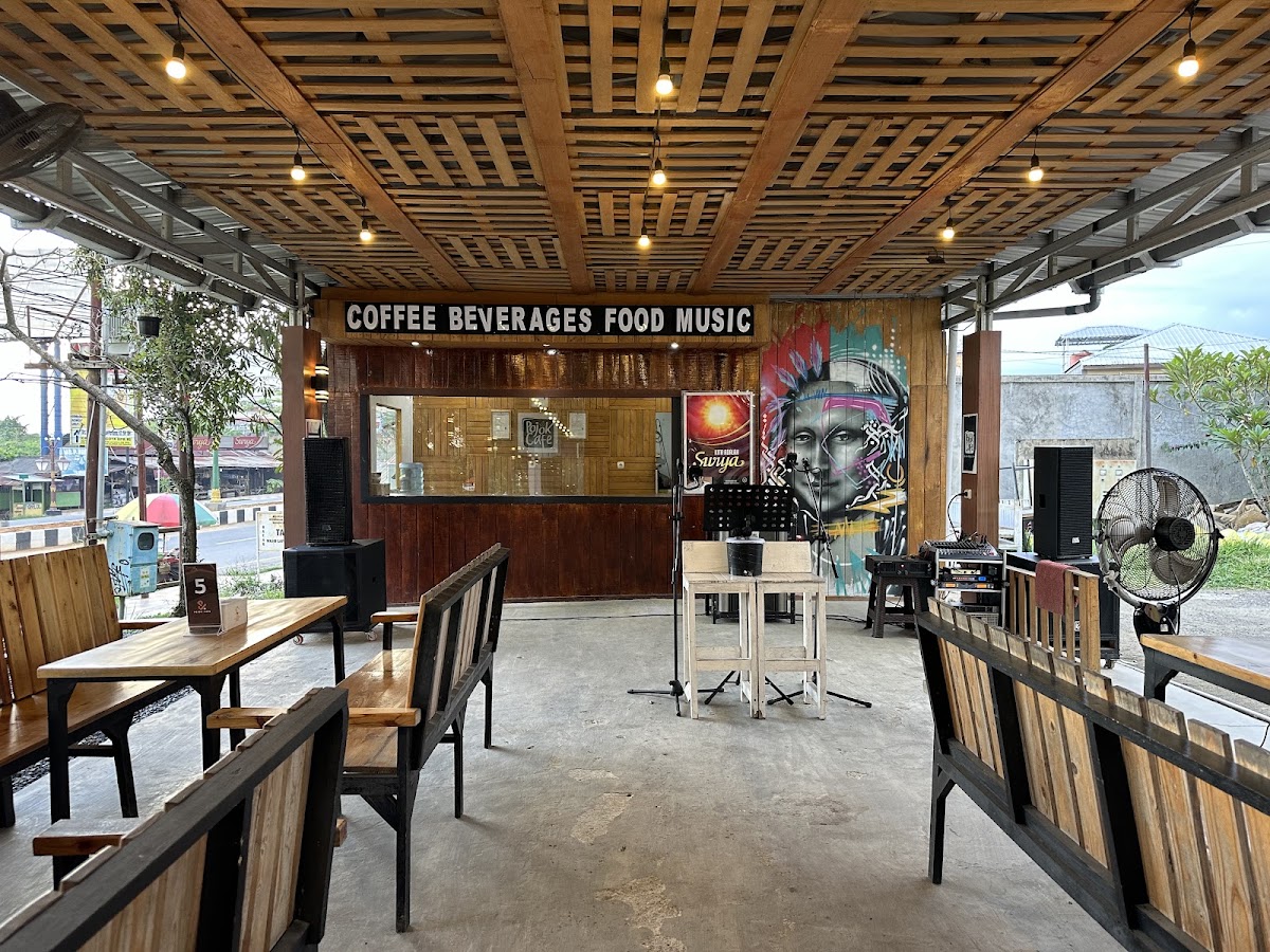 Pojok Cafe Tanjung