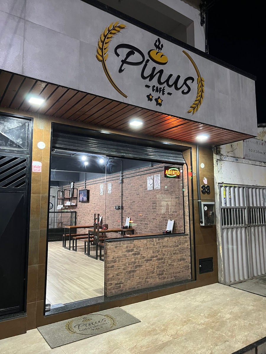 Pinus Café