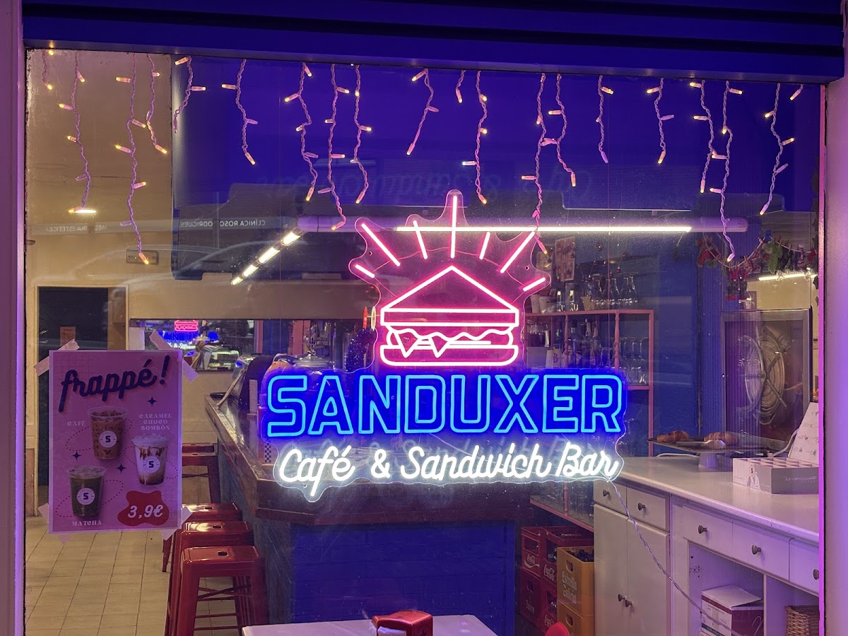 Sanduxer / Bar de Cafè i Sandvitx