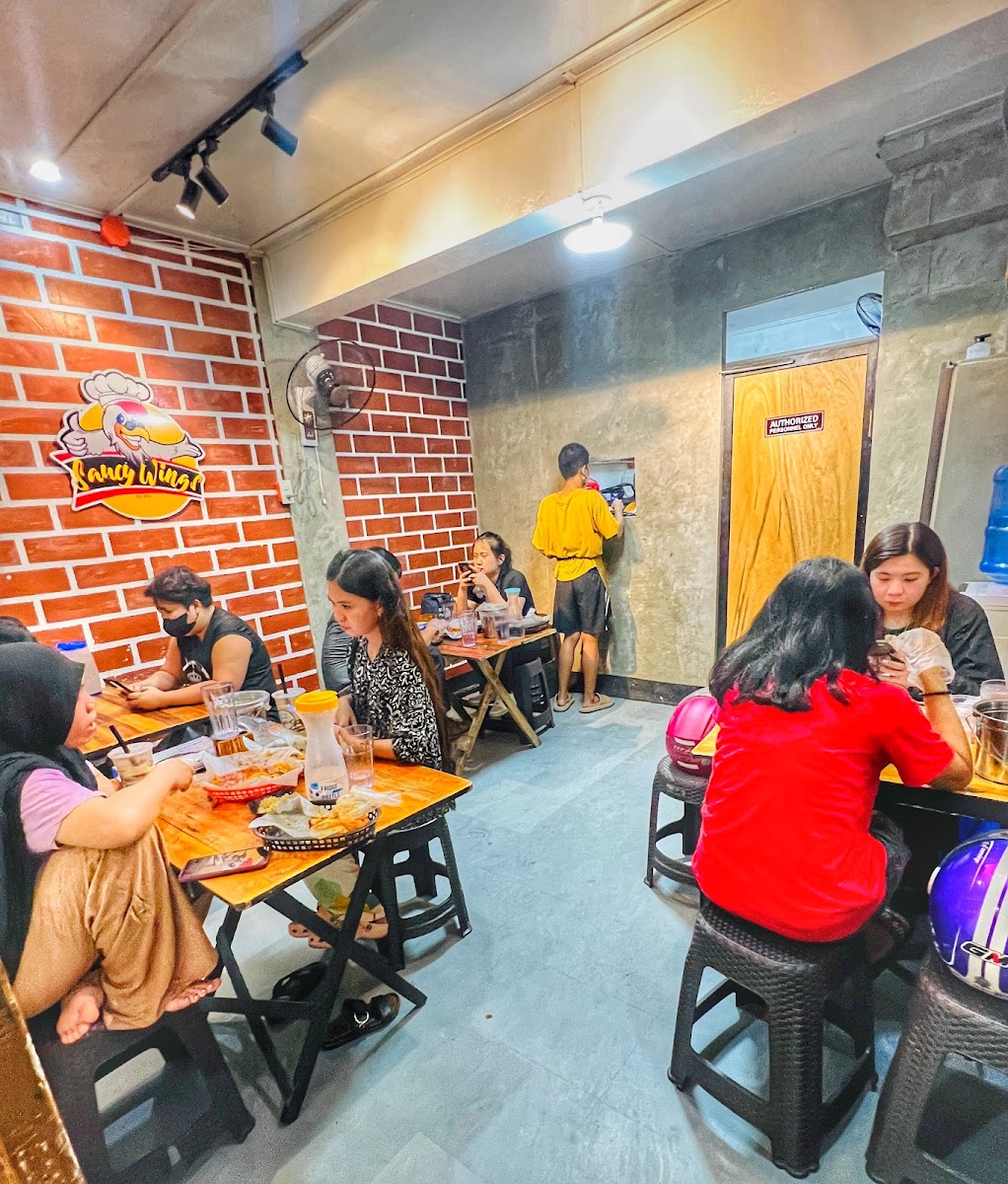 SAUCY WINGS - Baclaran (MAIN)