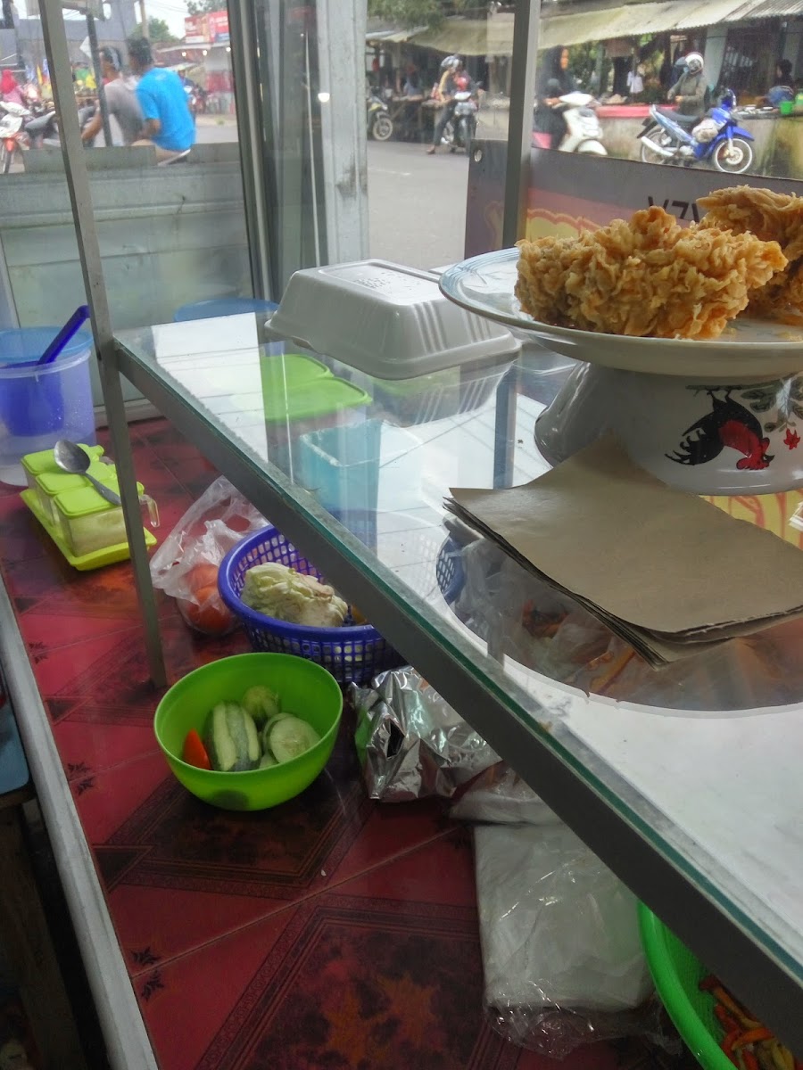 Seblak & Ayam Geprek & Taitea