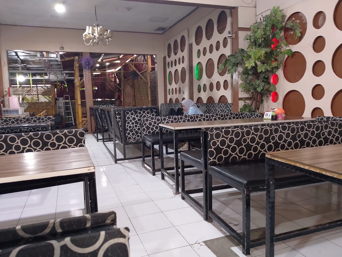 Kedai Bakso Tulang Iga Sanguan Sipon