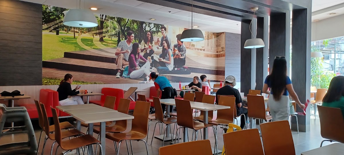 Jollibee Imus Lumina