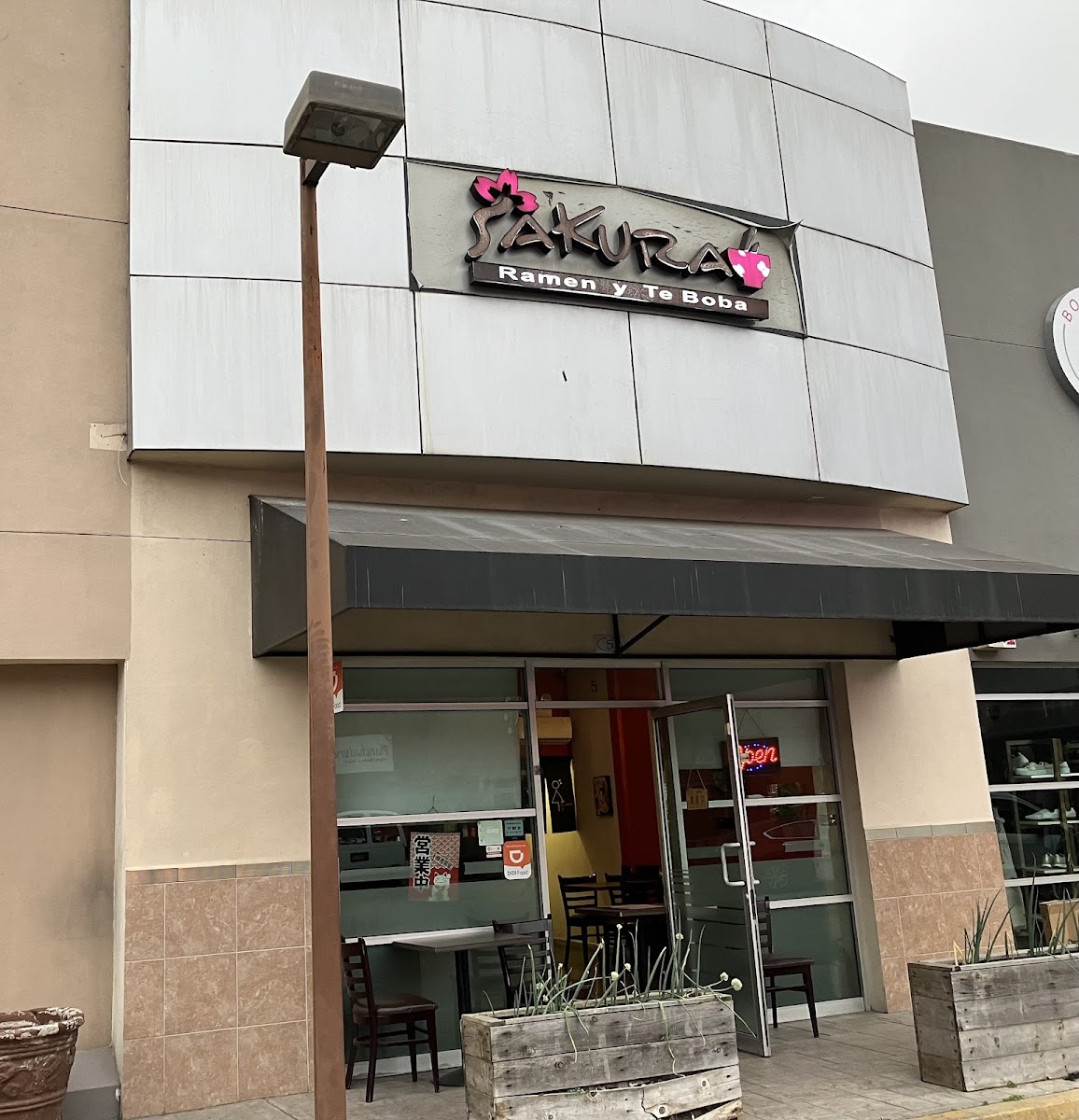Sakura Ramen