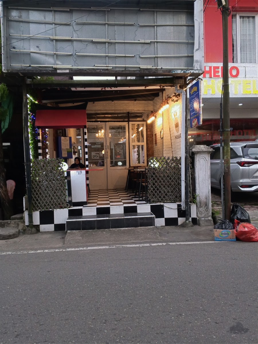 Mie Yamin Food Bank