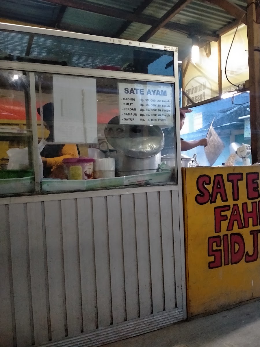 Rumah Makan Sate Ayam Fahmi Sidjan