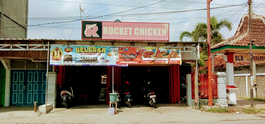 Rocket Chicken Cepu 1 Taman Seribu Lampu