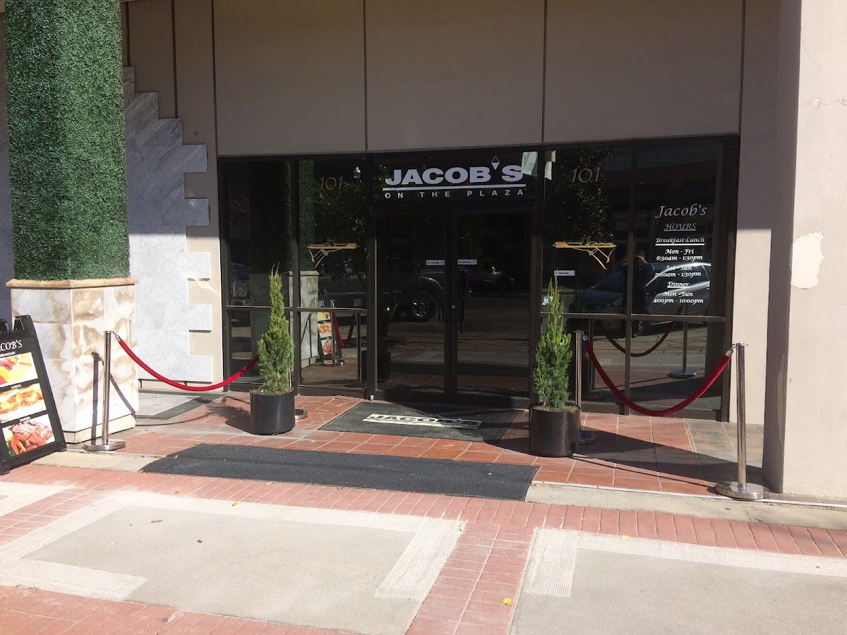 Jacob's On The Plaza