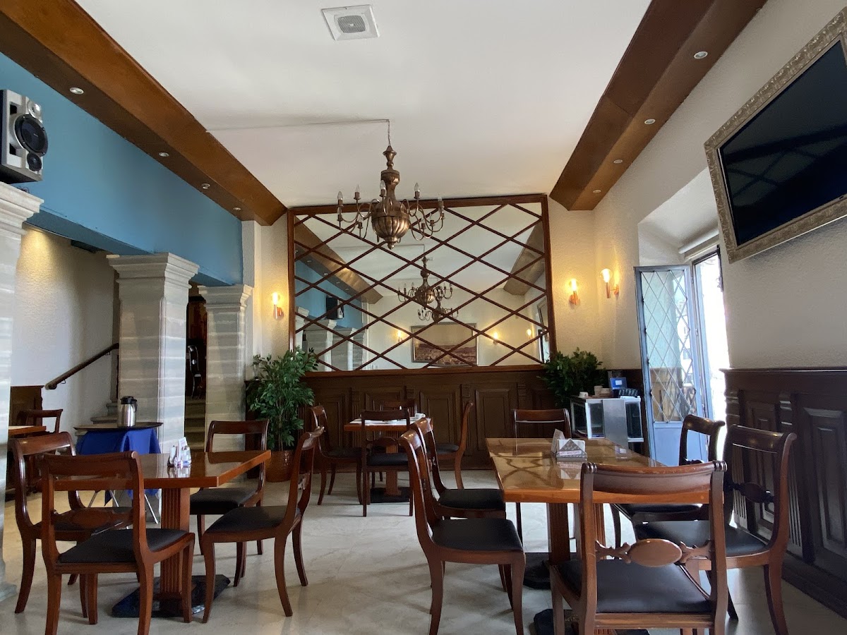 Restaurante El Patio del 'Hotel El Insurgente Allende'